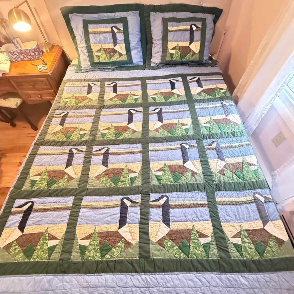 Vintage Hand Stitched Canadian Goose Quilt Set w/Shams 100% Cottage